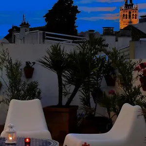 Hotel Un Patio En Santa Cruz Sevilla